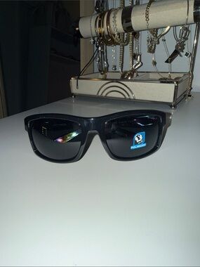 Arnette Black Polarized Sunglasses